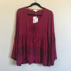 Taylor & Sage Boho Bell Sleeve Lace Tie Top L